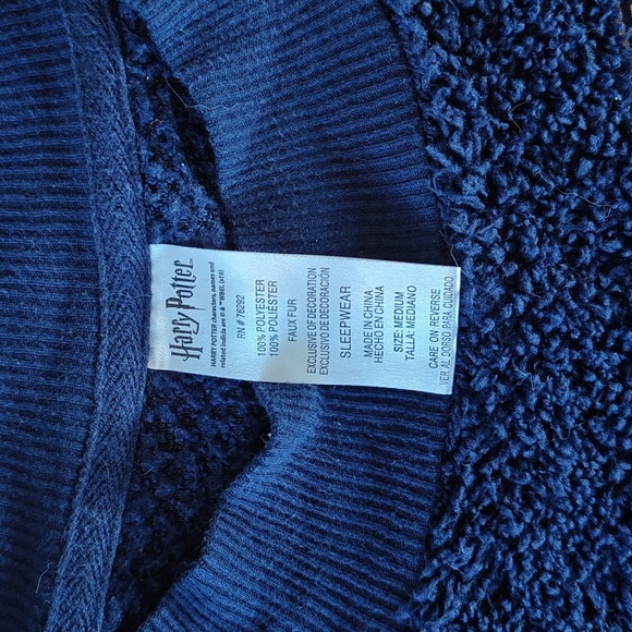 EUC Two piece Harry Potter pajama set - Picture 4 of 8